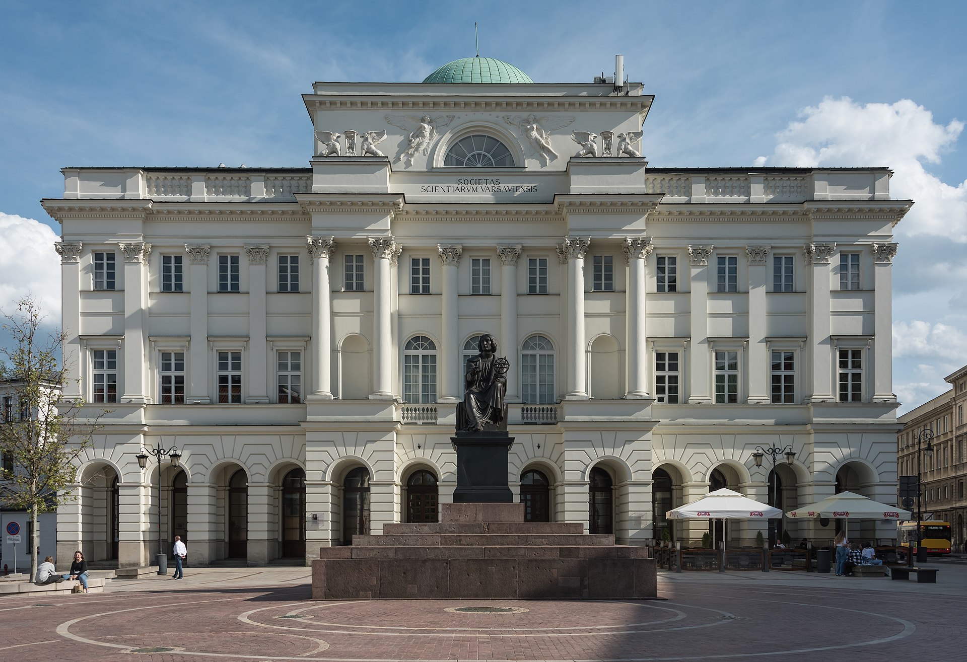 Pałac_Staszica_w_Warszawie widok frontu budynku