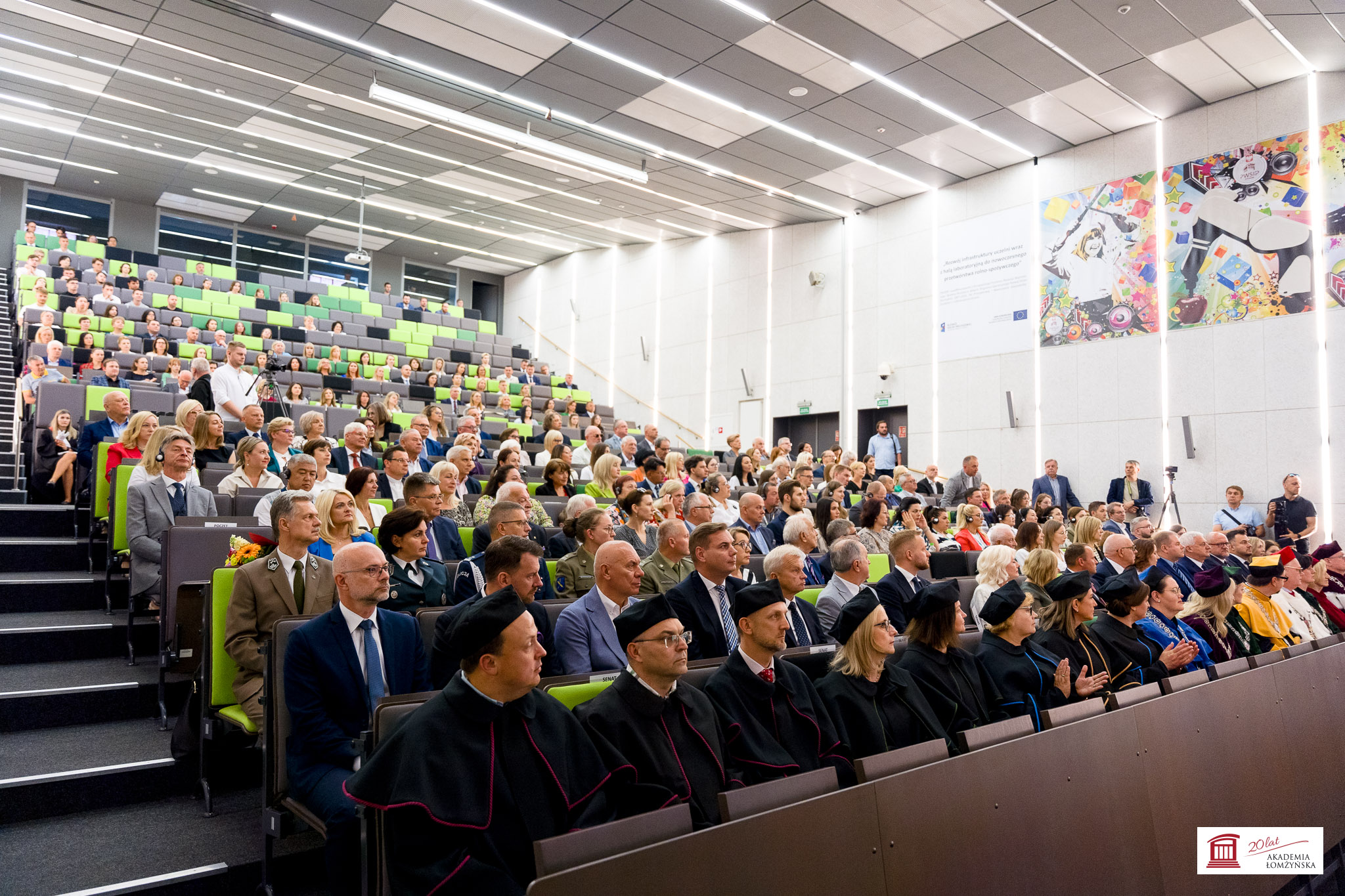 aula wypełniona ludźmi