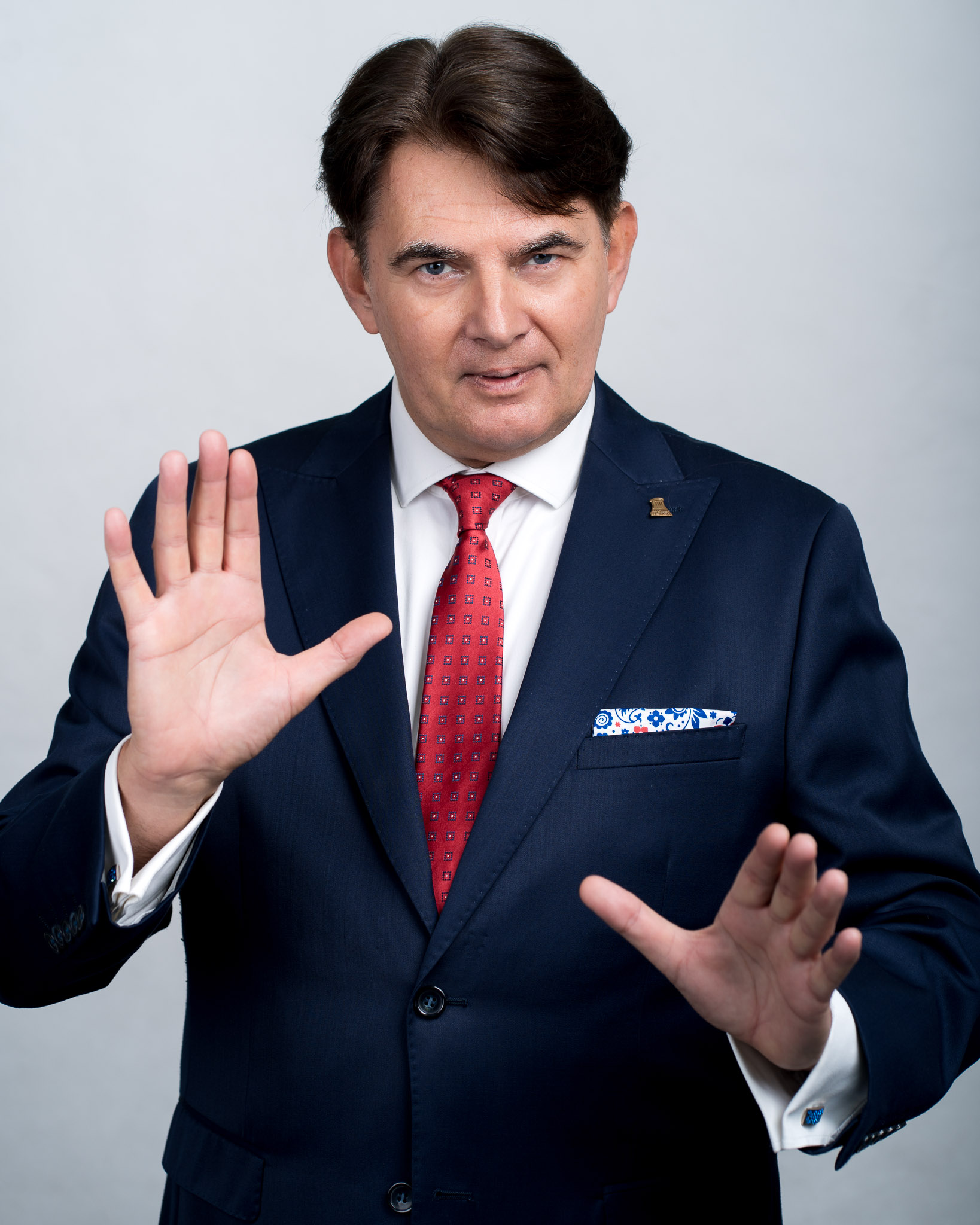 dr Jacek Szymański